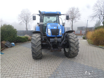 Tractor NEW HOLLAND T7000