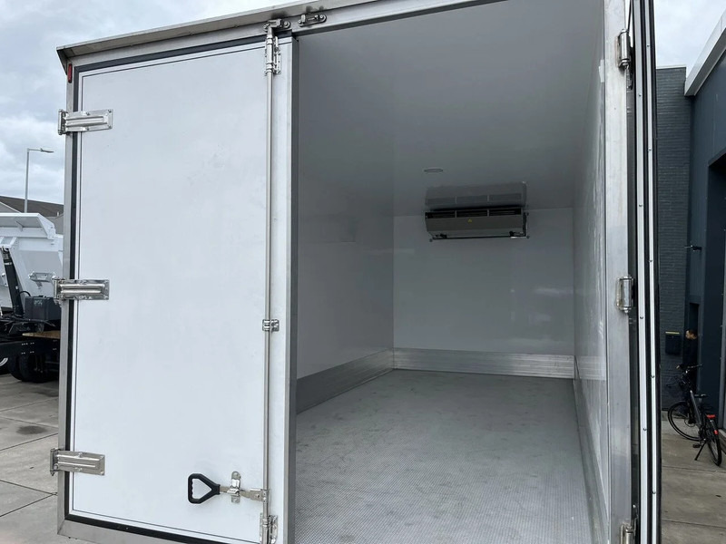 Leasing de Mercedes-Benz Atego 1725 4x4 Refrigerator Truck (6 units) Mercedes-Benz Atego 1725 4x4 Refrigerator Truck (6 units): foto 10