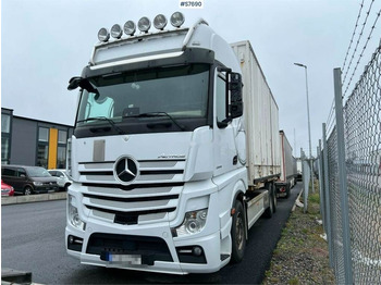 Camión caja cerrada MERCEDES-BENZ Actros