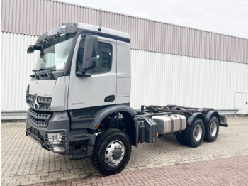 Camión chasis MERCEDES-BENZ Arocs