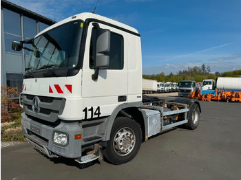 Camión chasis MERCEDES-BENZ Actros 1832