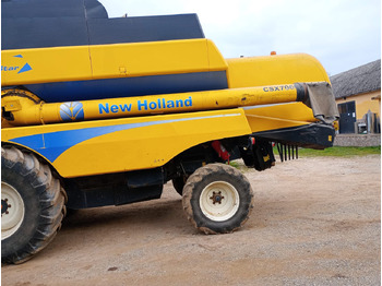 Cosechadora de granos NEW HOLLAND CSX7060: foto 5