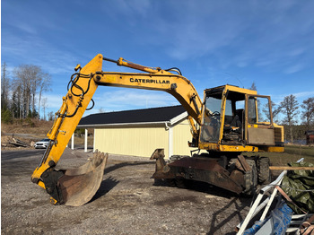 Excavadora CATERPILLAR