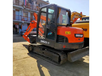 Excavadora de cadenas DOOSAN DH60