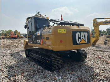 Excavadora de cadenas CATERPILLAR 320D2