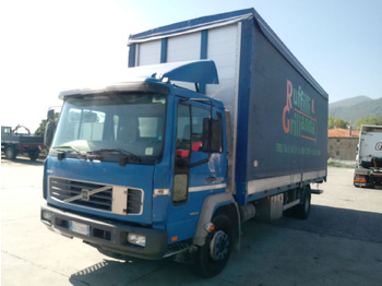 Camión caja cerrada VOLVO FL6