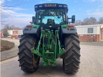 Tractor John Deere 6215R: foto 4