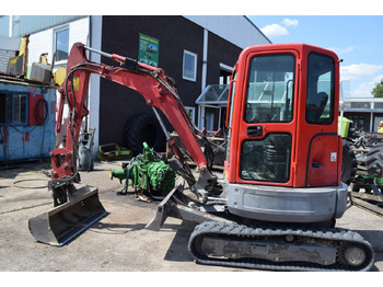 Miniexcavadora BOBCAT E26