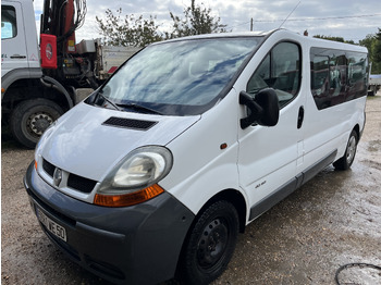 Minibús RENAULT Trafic