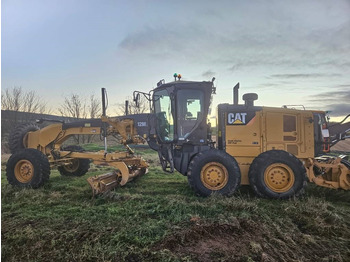 Grader CATERPILLAR 12M