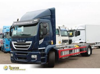 Camión chasis IVECO Stralis