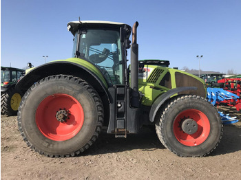 Tractor CLAAS Axion 950