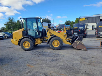 Cargadora de ruedas CATERPILLAR 906M