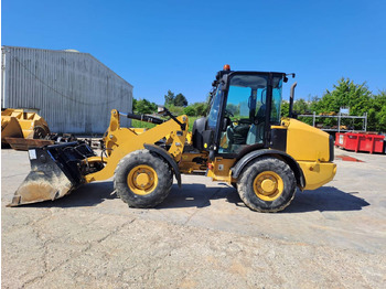 Cargadora de ruedas CATERPILLAR 906M