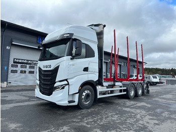 Camión forestal IVECO X-WAY