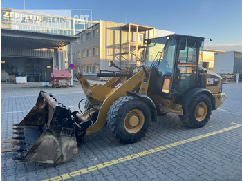 Cargadora de ruedas CATERPILLAR 906M