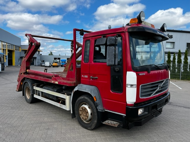 Camión portacontenedor de cadenas VOLVO FL6.220 4X2 JOAB HL8 CONTAINERLIFT 7.2006 EURO 3: foto 1