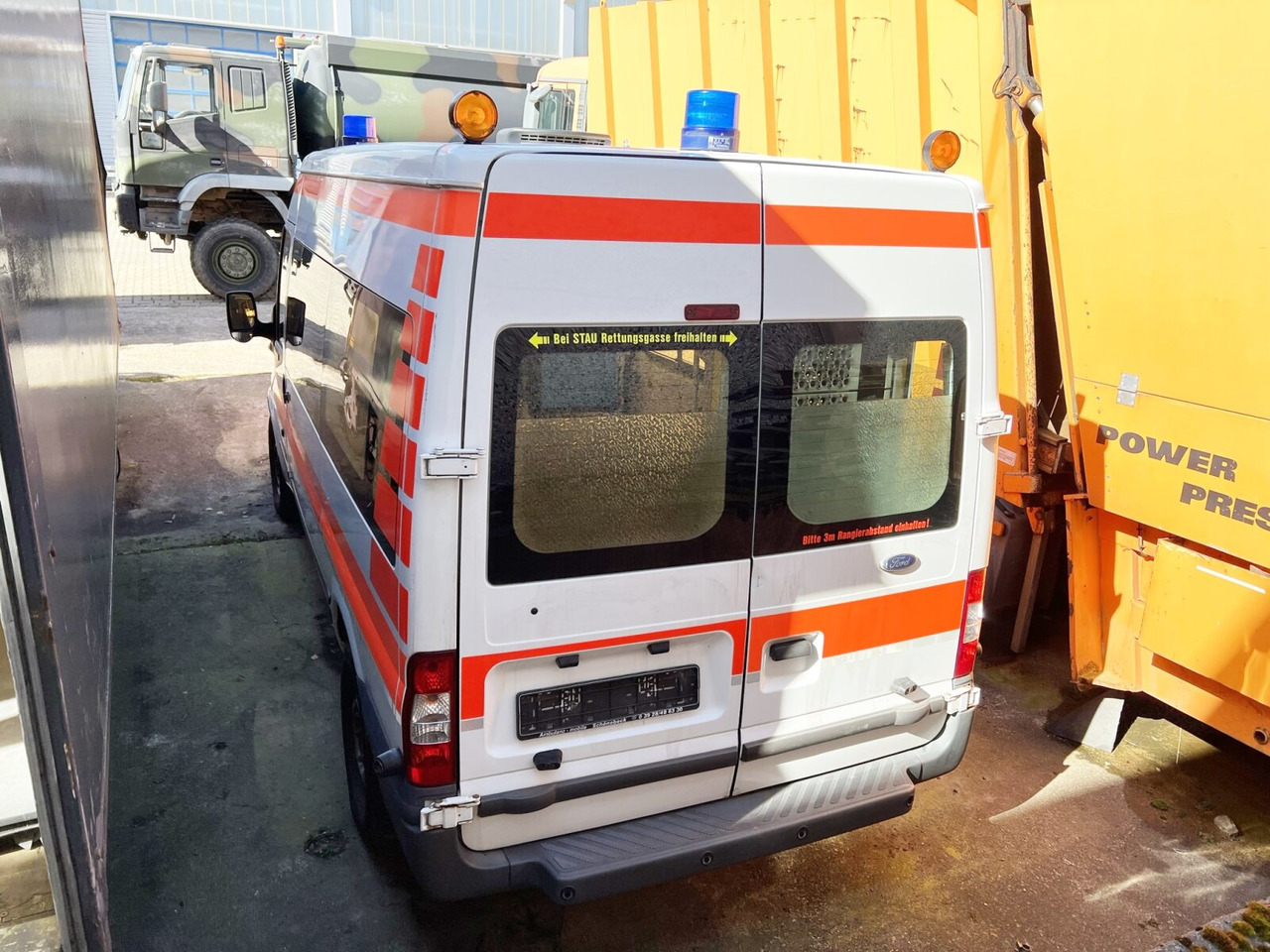 Ambulancia Ford Transit 2.2 TDCI 4x2 Transit 2.2 TDCI 4x2, Krankentransporter: foto 7