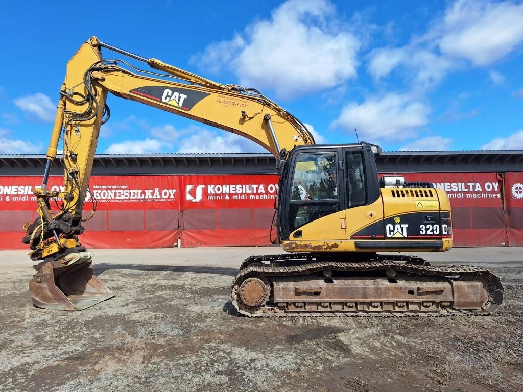 Excavadora de cadenas CAT 320DLRR PYÖRITTÄJÄLLÄ: foto 1