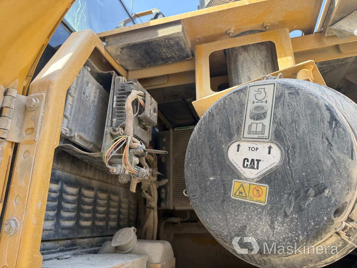 Excavadora de cadenas Grävmaskin CAT 330D: foto 38