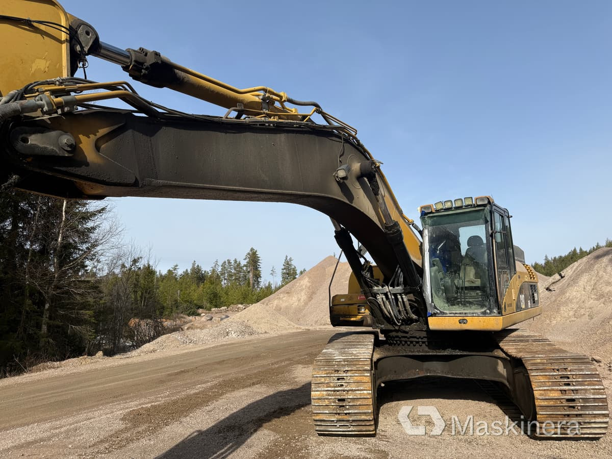 Excavadora de cadenas Grävmaskin CAT 330D: foto 10