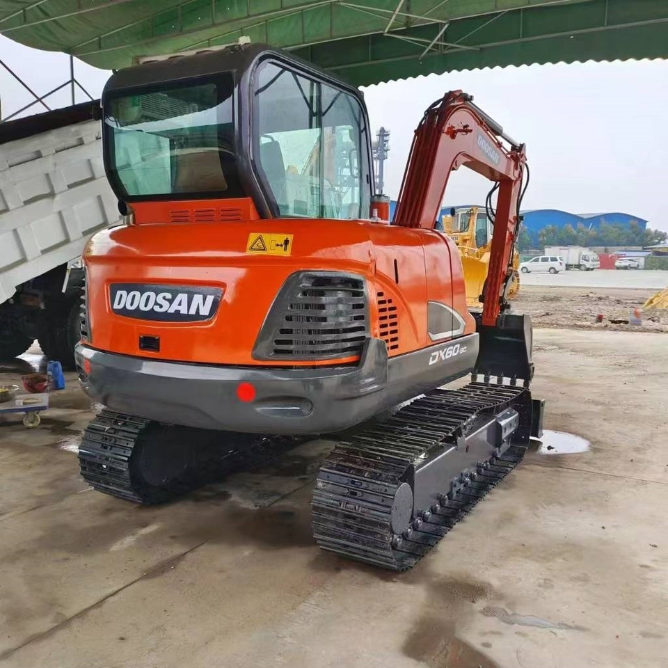 Miniexcavadora Doosan DX 60-9 C: foto 1