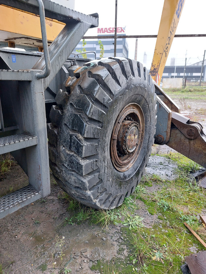 Manipulador de materiales LIEBHERR A944BHD: foto 18