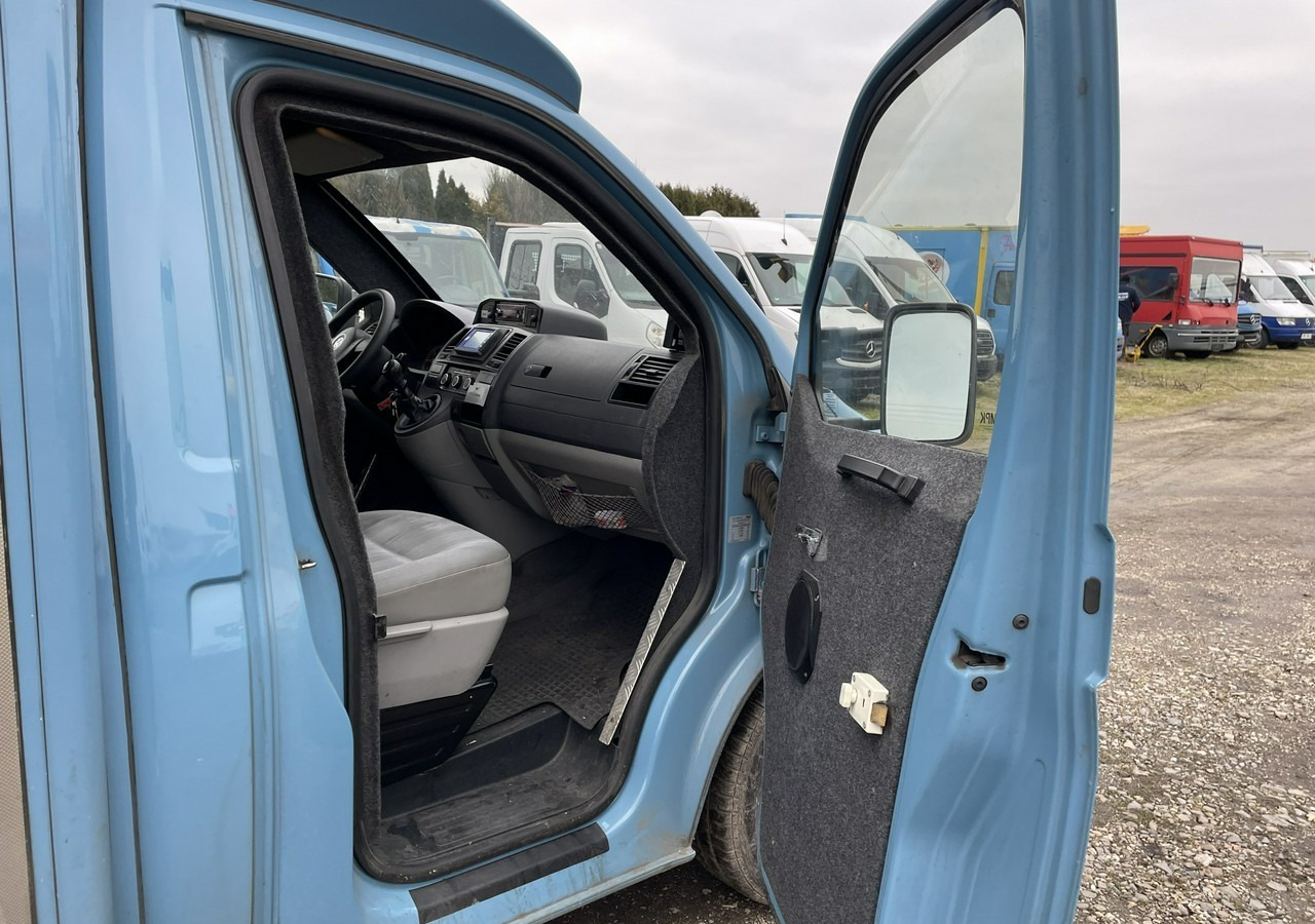 Vehículo de colección Volkswagen Transporter T5 Transporter Bankowóz kuloodporny opancerzony Model 2015: foto 7