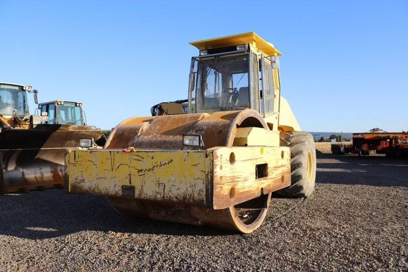 Apisonadora de asfalto Bomag BW 225 D-3: foto 11 Apisonadora de asfalto Bomag BW 225 D-3: foto 11