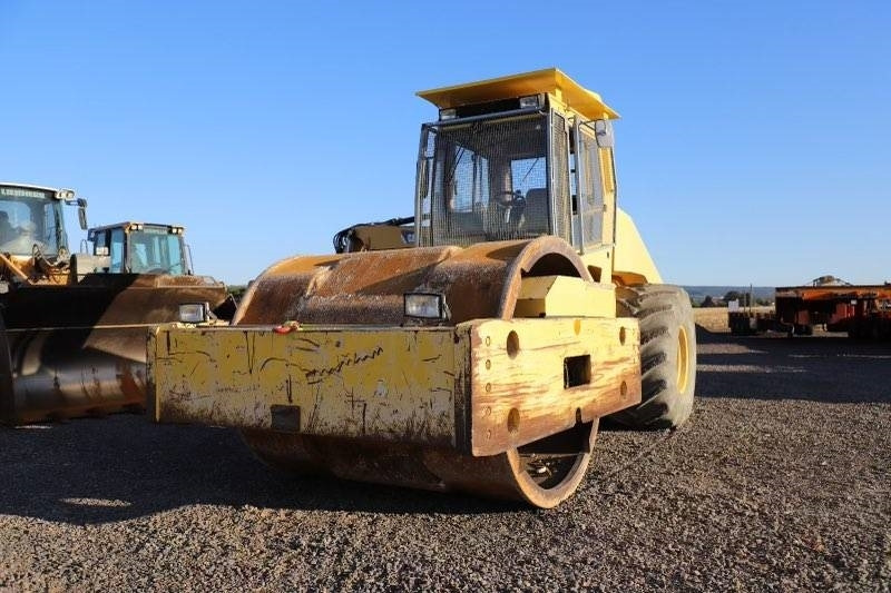 Apisonadora de asfalto Bomag BW 225 D-3: foto 10 Apisonadora de asfalto Bomag BW 225 D-3: foto 10