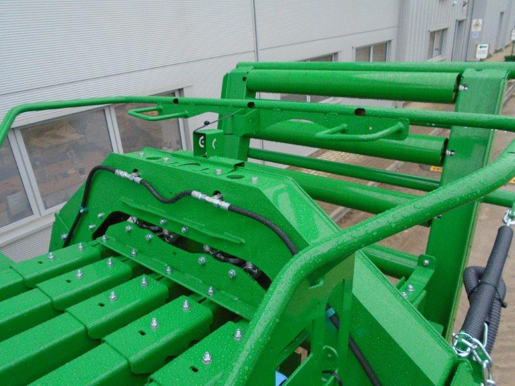 Empacadora de pacas cuadradas nuevo John Deere L634: foto 13