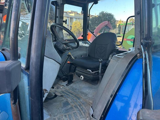 Tractor New Holland TL90A: foto 13