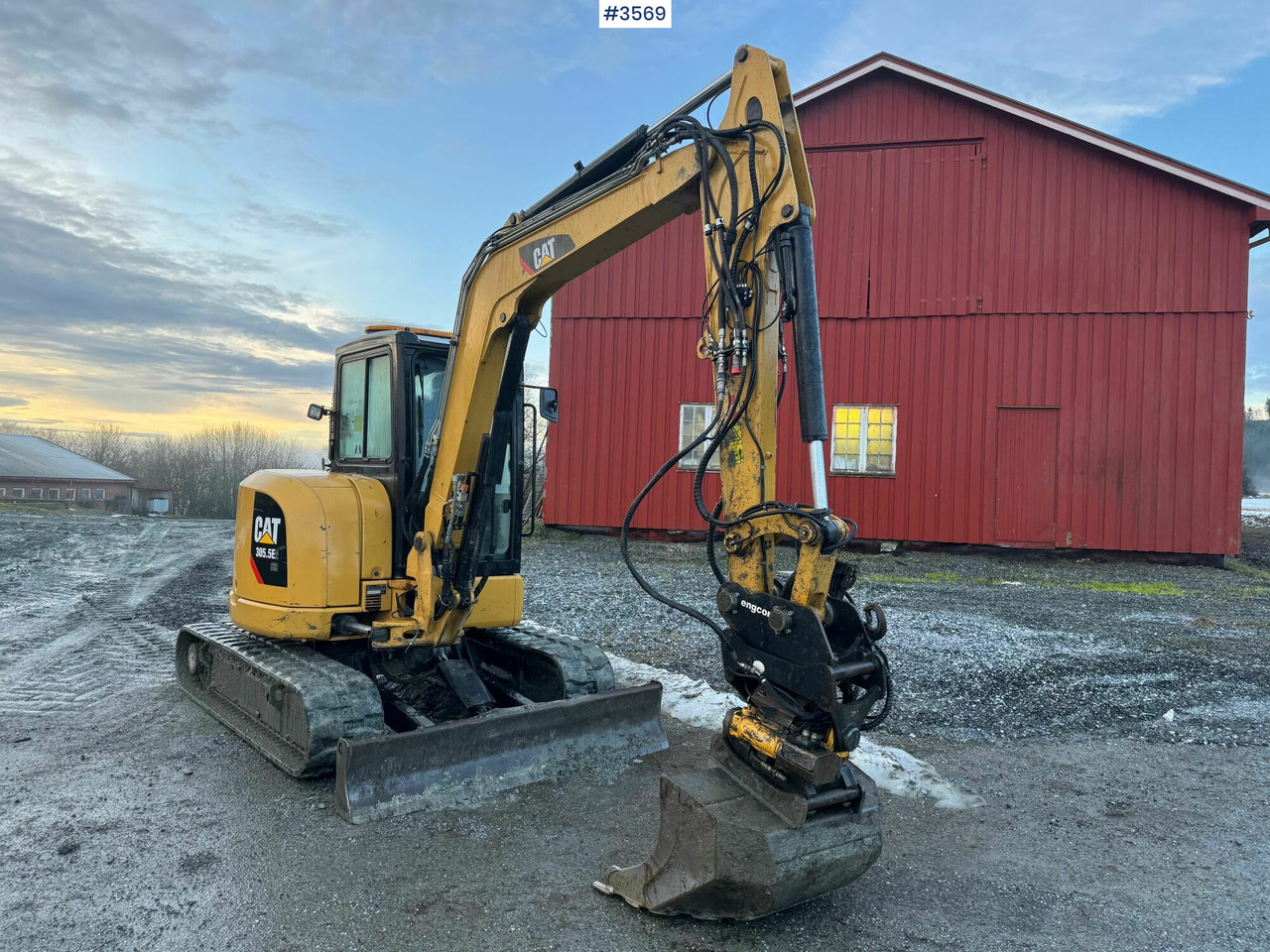 Excavadora 2012 Caterpillar 305.5E2 CR with rotor tilt, s50 hitch and more!: foto 9