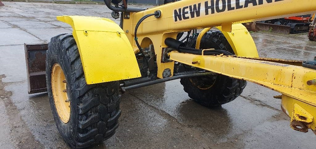 Leasing de New Holland F 106.6 A  New Holland F 106.6 A: foto 10