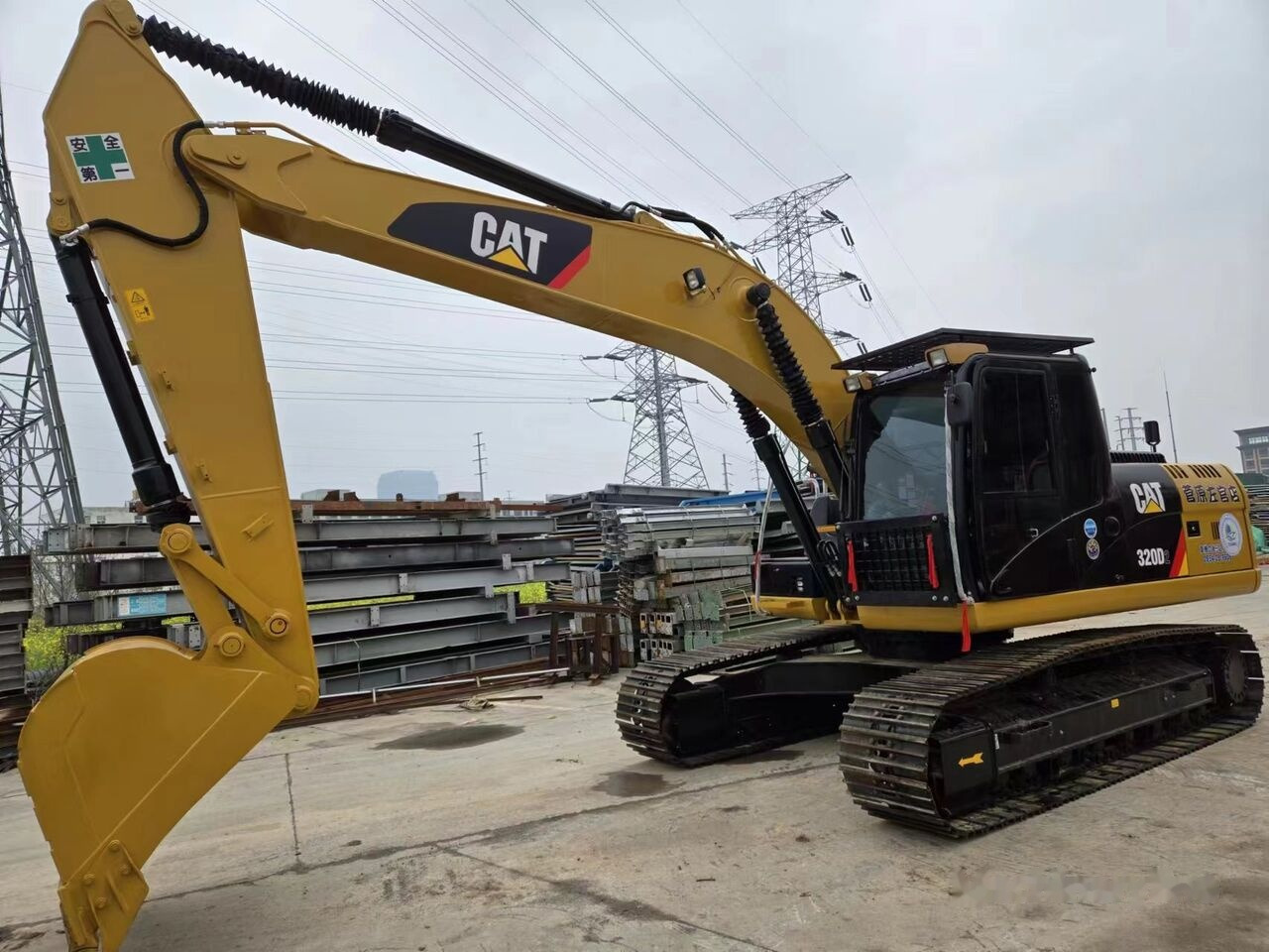 Excavadora de cadenas Caterpillar 320D2: foto 8