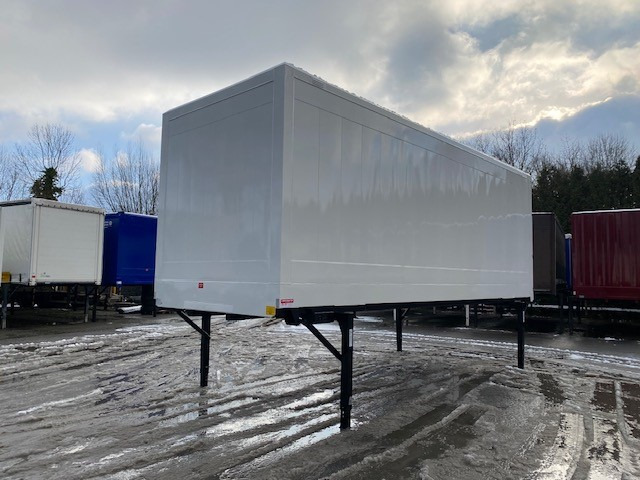 Caja cerrada Krone BDF-System 7.450 mm, LACK NEU, Eckhöhe: 2.900 mm,: foto 8 Caja cerrada Krone BDF-System 7.450 mm, LACK NEU, Eckhöhe: 2.900 mm,: foto 8