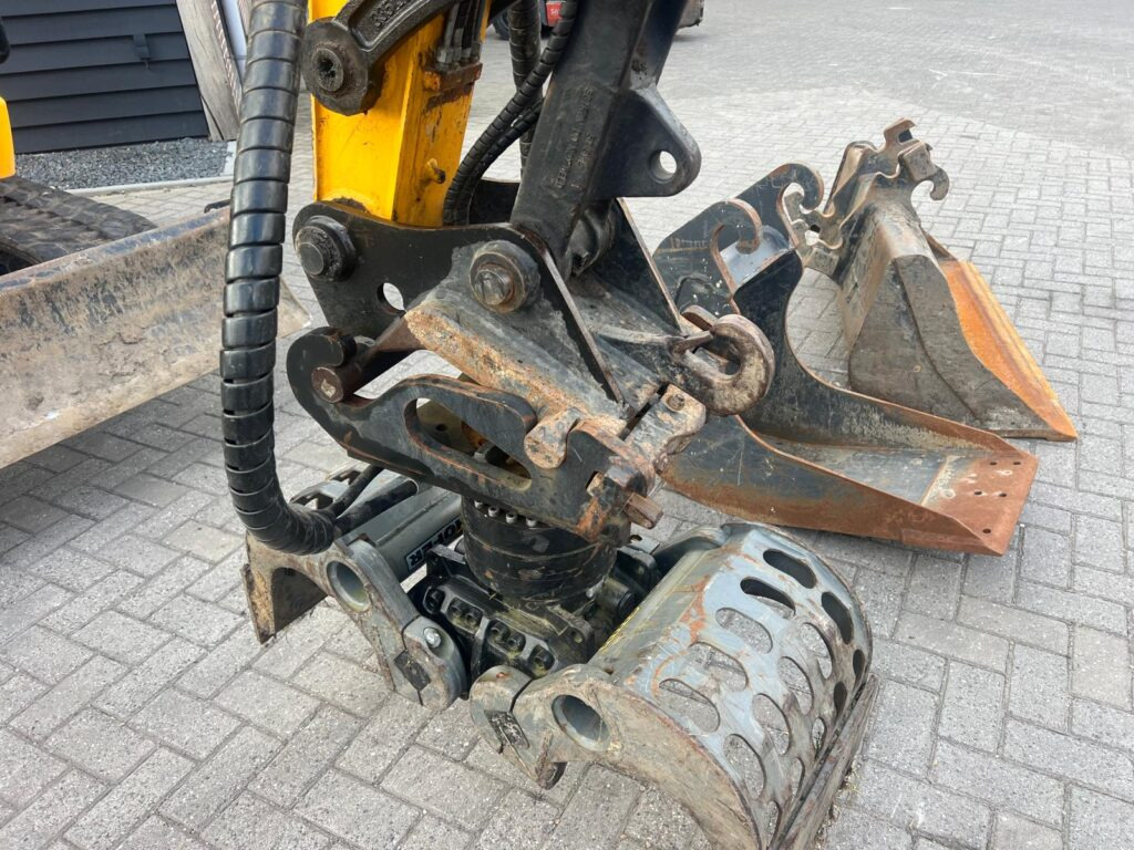 Miniexcavadora JCB 48Z-I T3 mididigger: foto 7