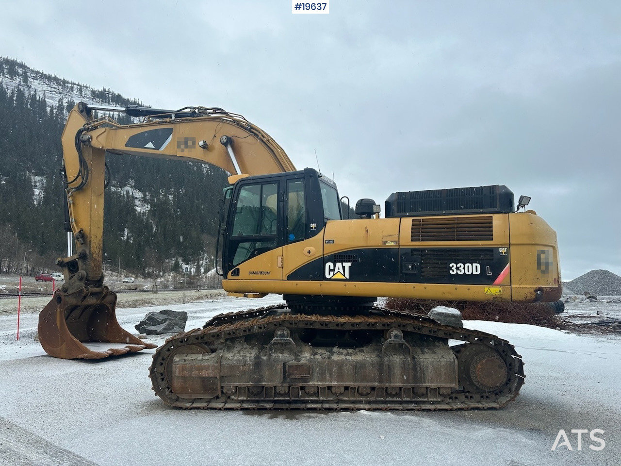 Excavadora Caterpillar 300D: foto 10