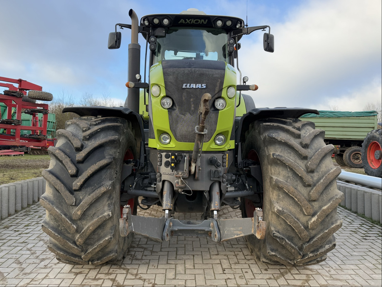 Tractor Claas Axion 950: foto 11