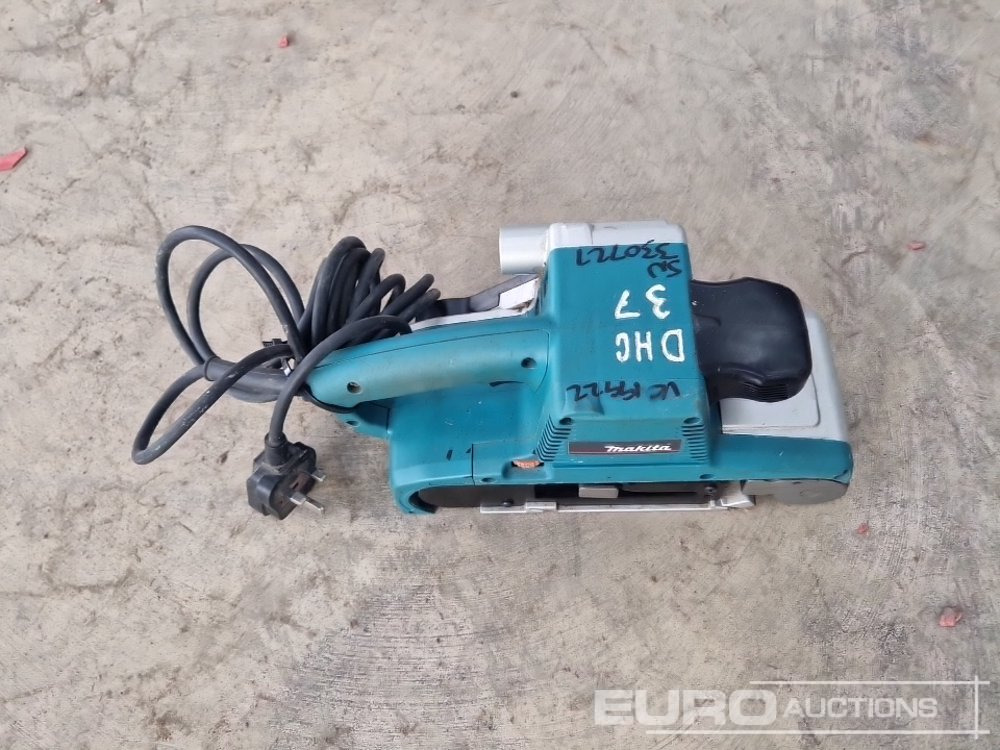 Equipo de construcción Makita 9404 240 Volt Belt Sander: foto 6