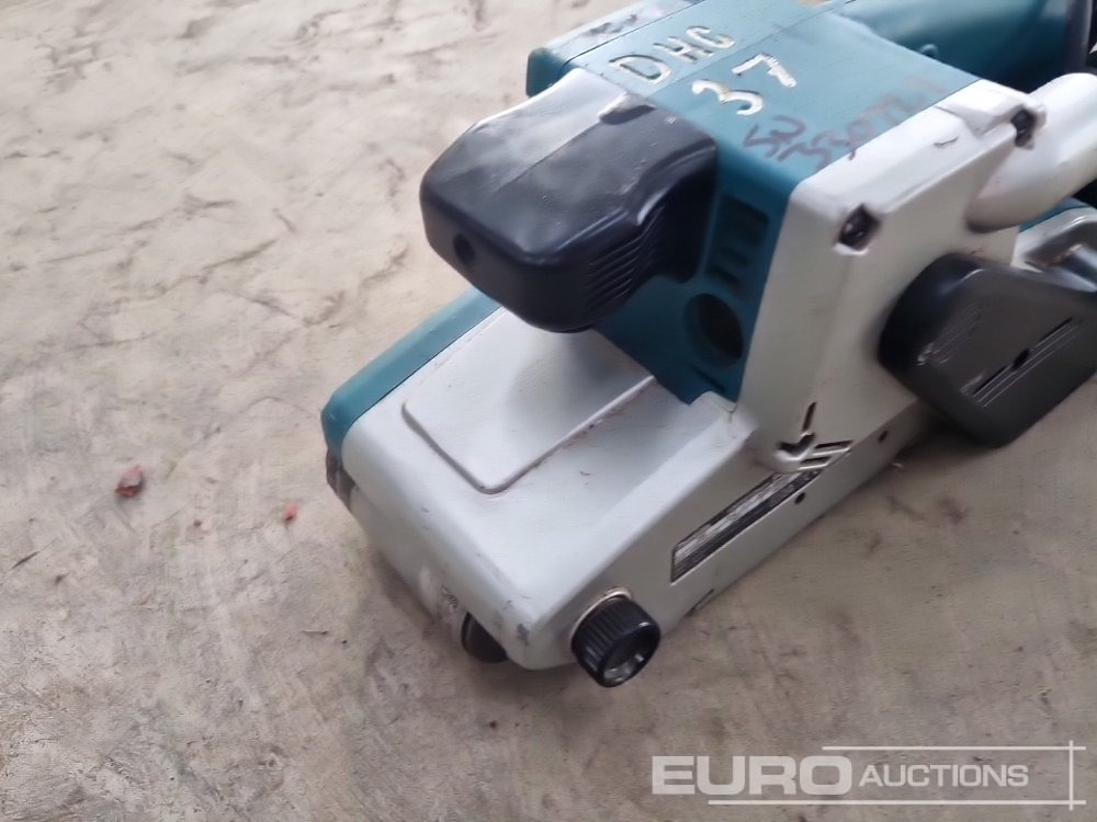 Equipo de construcción Makita 9404 240 Volt Belt Sander: foto 9