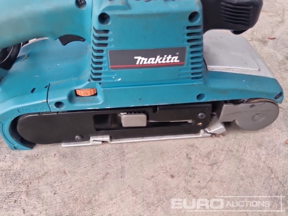 Equipo de construcción Makita 9404 240 Volt Belt Sander: foto 14