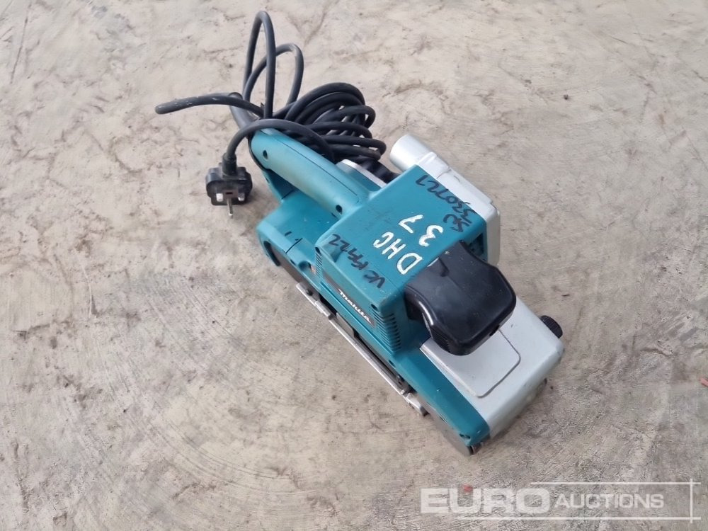 Equipo de construcción Makita 9404 240 Volt Belt Sander: foto 7