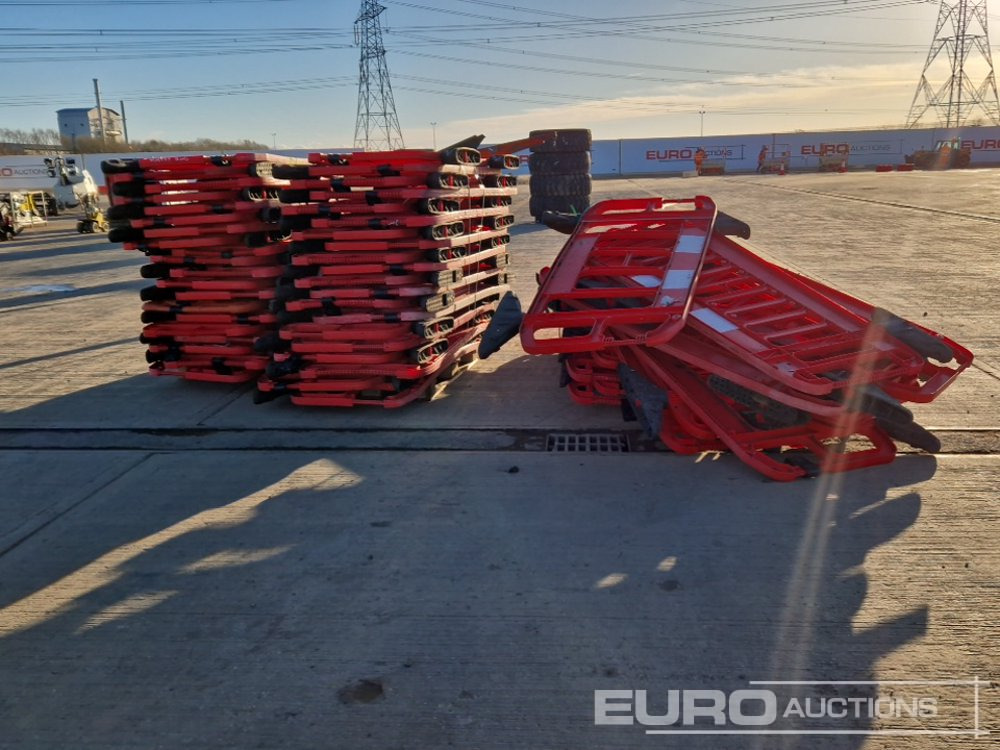 Equipo de construcción Pallet of Road Safety Barriers (3 of): foto 6