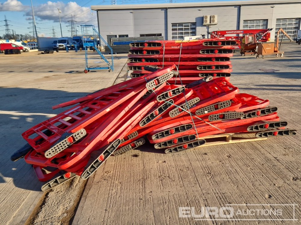 Equipo de construcción Pallet of Road Safety Barriers (3 of): foto 8