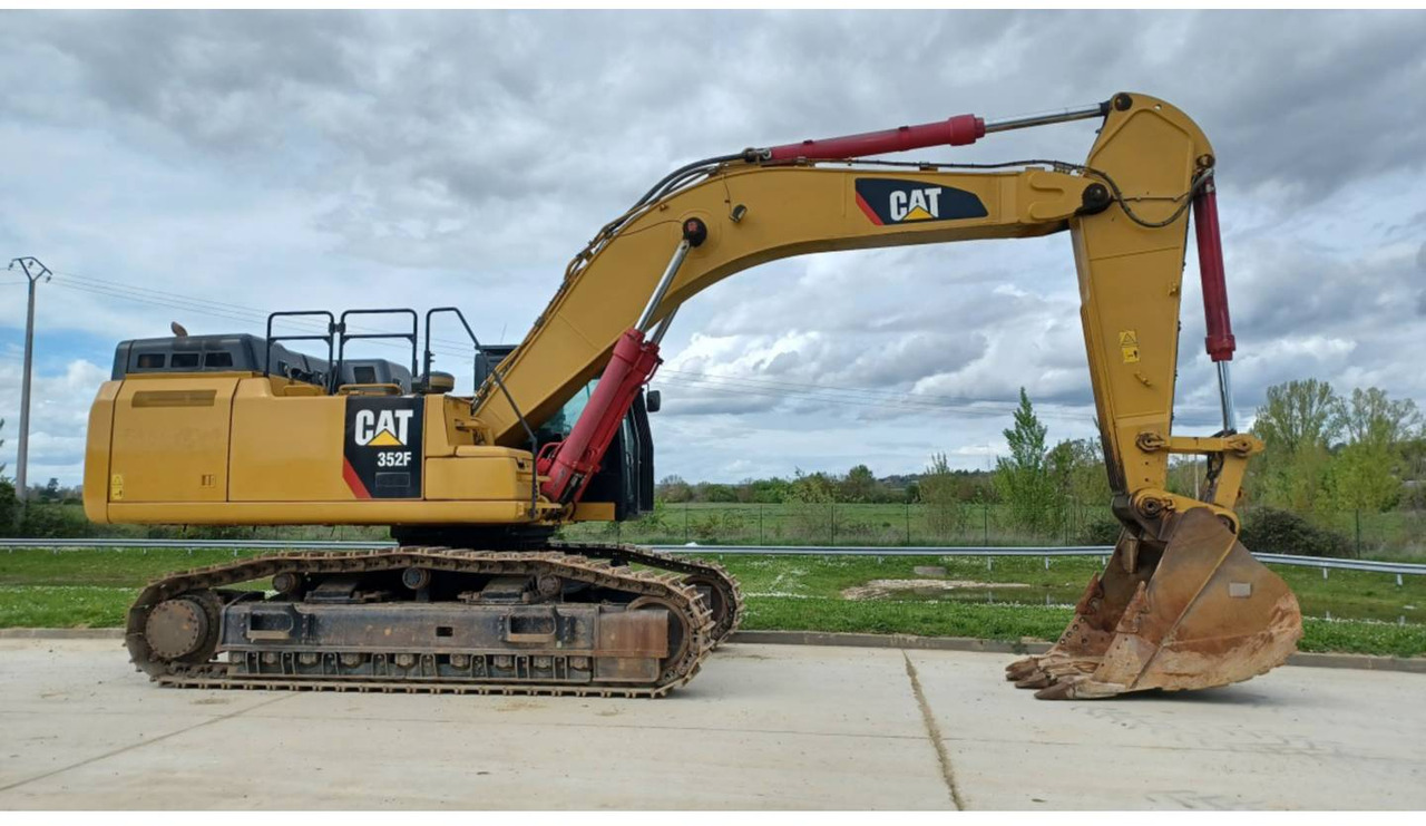 Excavadora de cadenas CAT 352F: foto 1