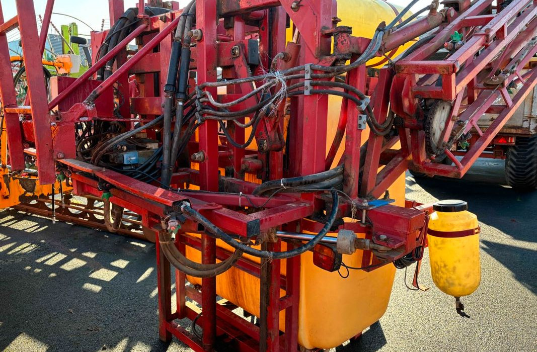 Pulverizador suspendido Hardi 24m 1200l: foto 14